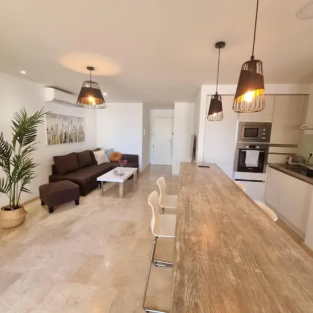 Appartement Lets In The Sun Playa Fontanilla Marbella